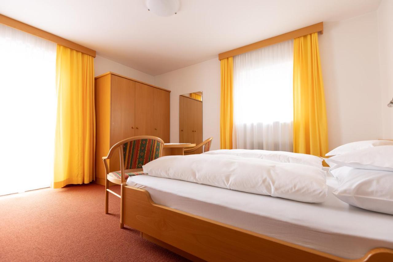 Garni Juval Hotel Tirolo Exterior photo